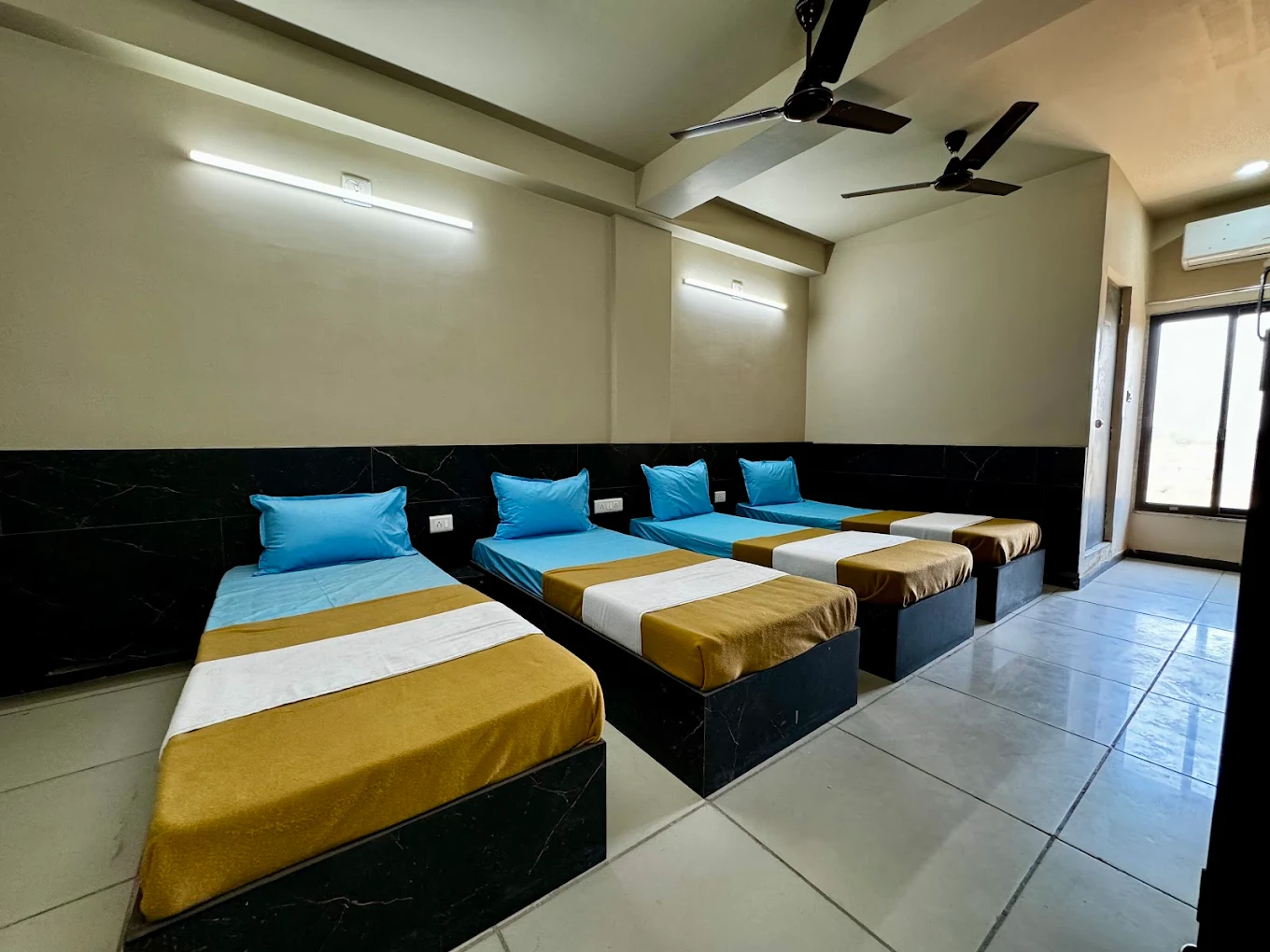 Main view of Four Sharing Room