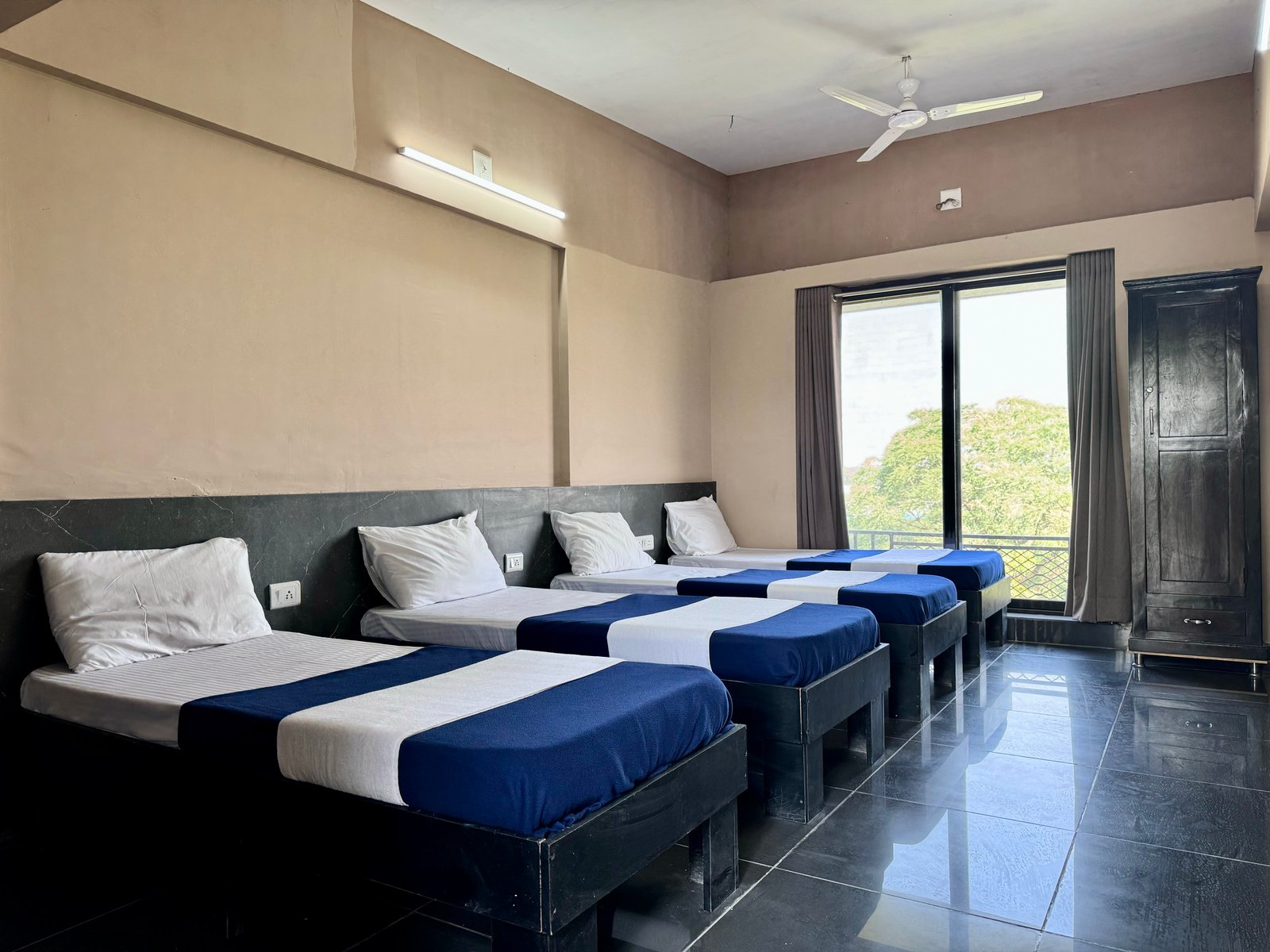 Main view of Four Sharing Room