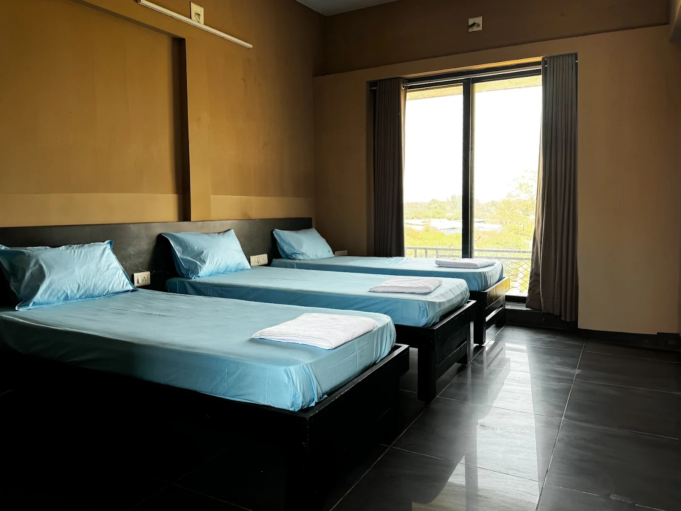 Main view of Three Sharing Room